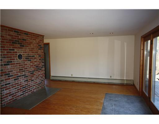 84 Dover Road Boothbay, ME 04537 - Photo 7 of 19 Dining Room. Kitchen dining area...
