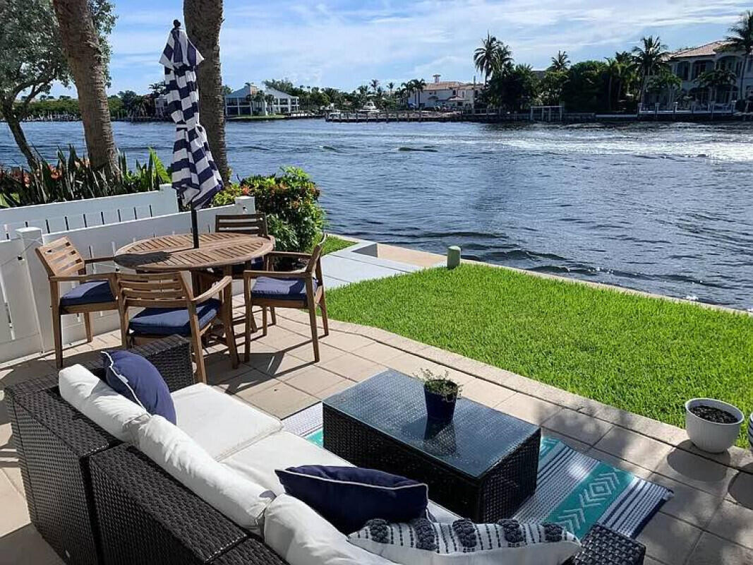 942 Jeffery Street Boca Raton, FL 33487 - Photo 1 of 14 1