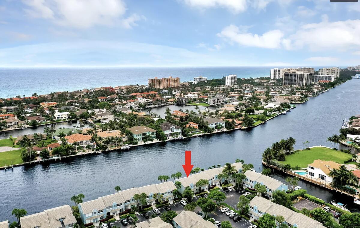 942 Jeffery Street Boca Raton, FL 33487 - Photo 11 of 14 11