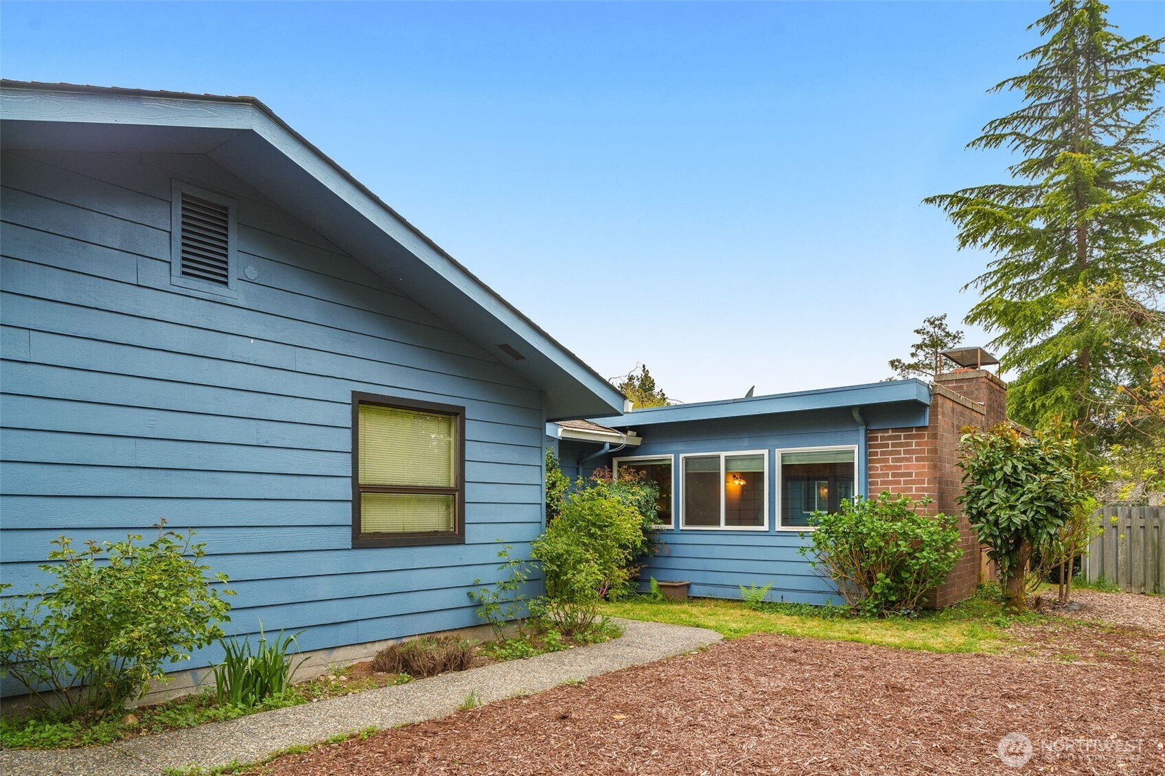 921 241st Place Southwest Bothell, WA 98021 - Photo 23 of 32