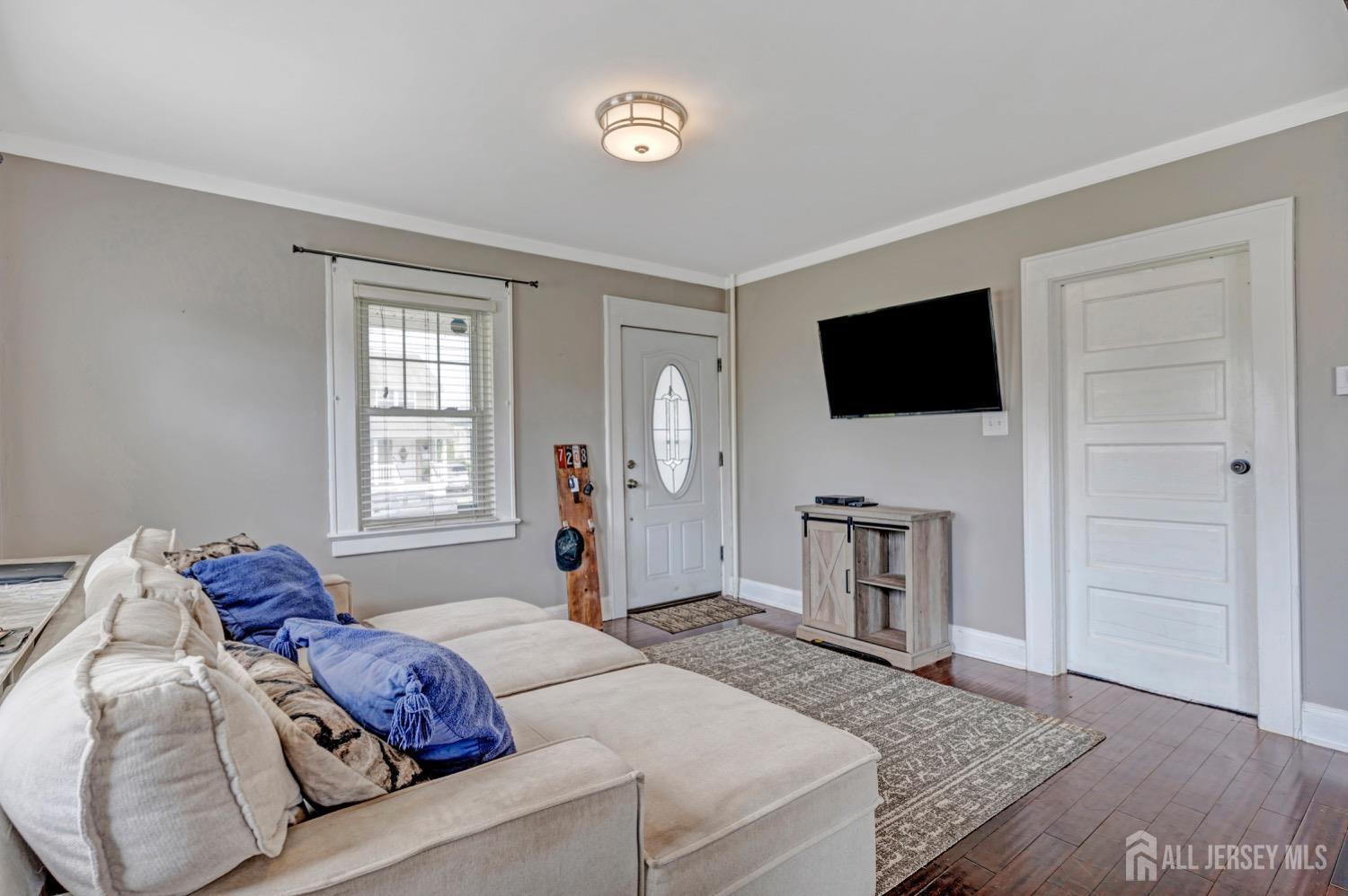 110 Parker Street Middlesex, NJ 08846 - Photo 4 of 28