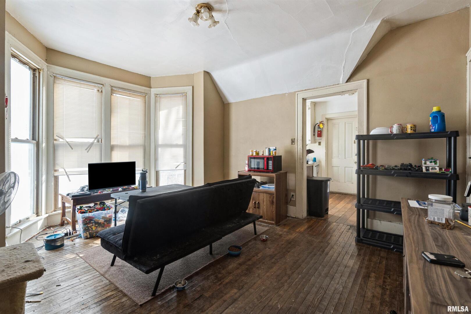 431 6th Avenue South Clinton, IA 52732 - Photo 12 of 24