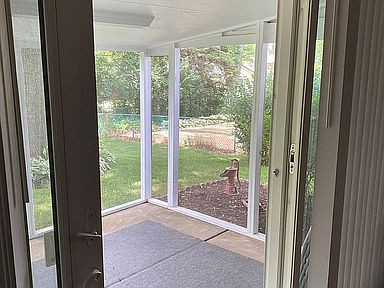 21W225 Coronet Road Lombard, IL 60148 - Photo 9 of 20