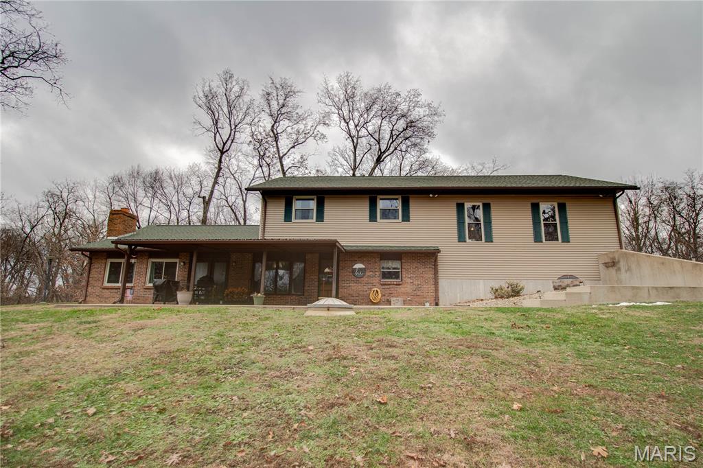 32952 Crystal Lake Road Jerseyville, IL 62052 - Photo 2 of 43