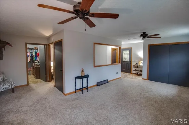 $389,000 | 32952 Crystal Lake Road, Jerseyville, IL 62052