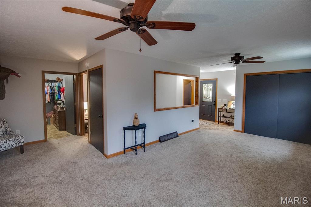 32952 Crystal Lake Road Jerseyville, IL 62052 - Photo 26 of 43