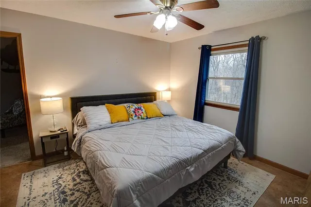 $389,000 | 32952 Crystal Lake Road, Jerseyville, IL 62052