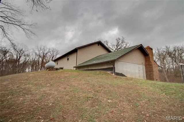 $389,000 | 32952 Crystal Lake Road, Jerseyville, IL 62052