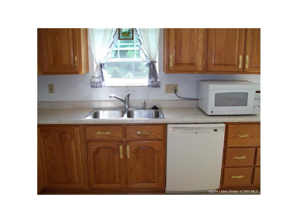 887 Georgetown-Lanesville Road Georgetown, IN 47122 - Photo 10 of 39