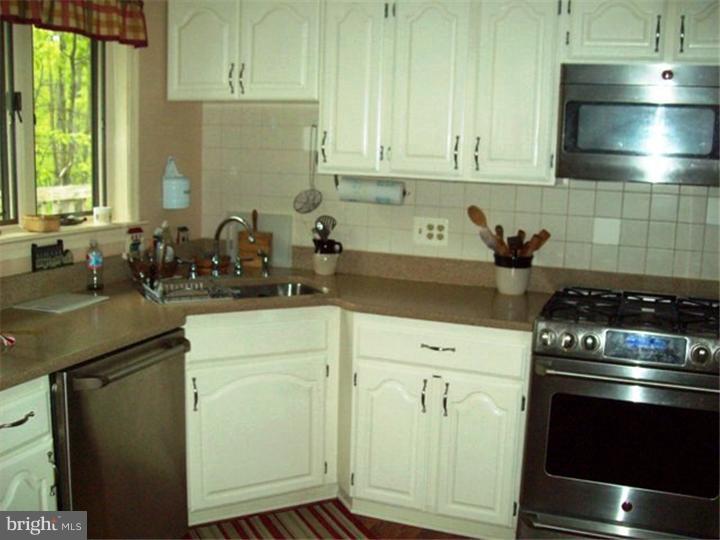 2025 Shenkel Road Pottstown, PA 19465 - Photo 8 of 25 Gallery Image 8