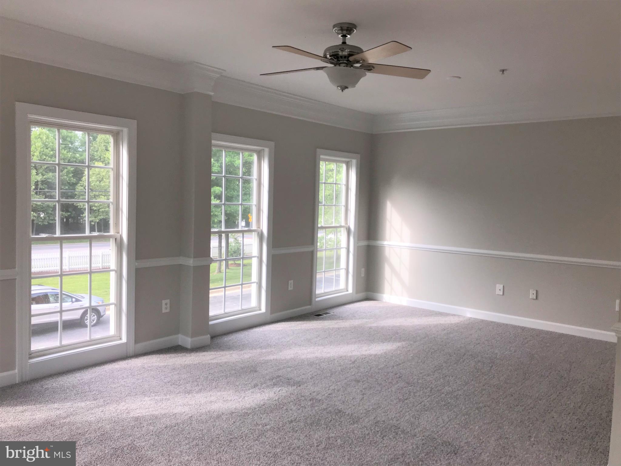 175 Riverton Place Edgewater, MD 21037 - Photo 11 of 26 Living Room