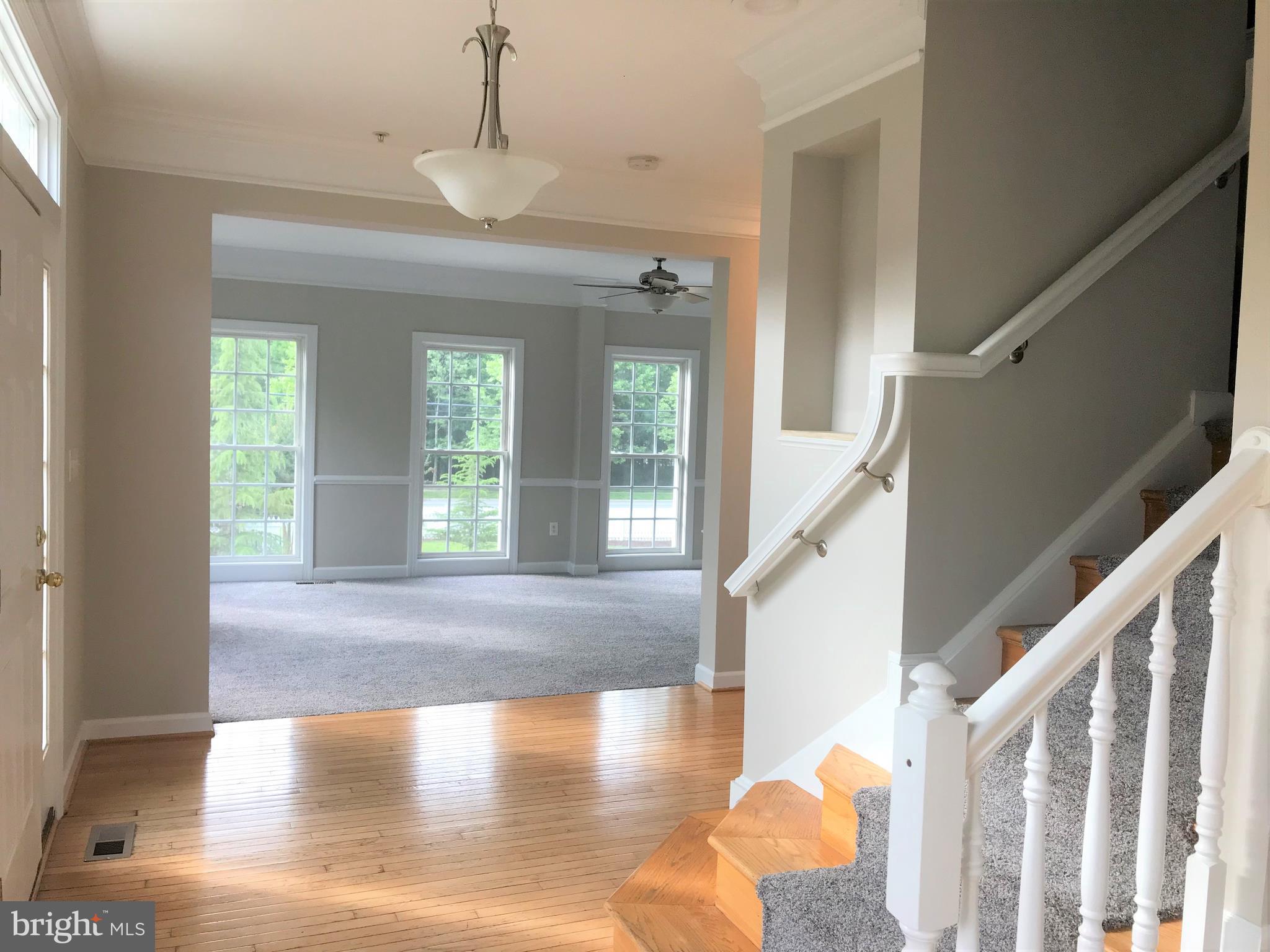 175 Riverton Place Edgewater, MD 21037 - Photo 4 of 26 Entrance Foyer