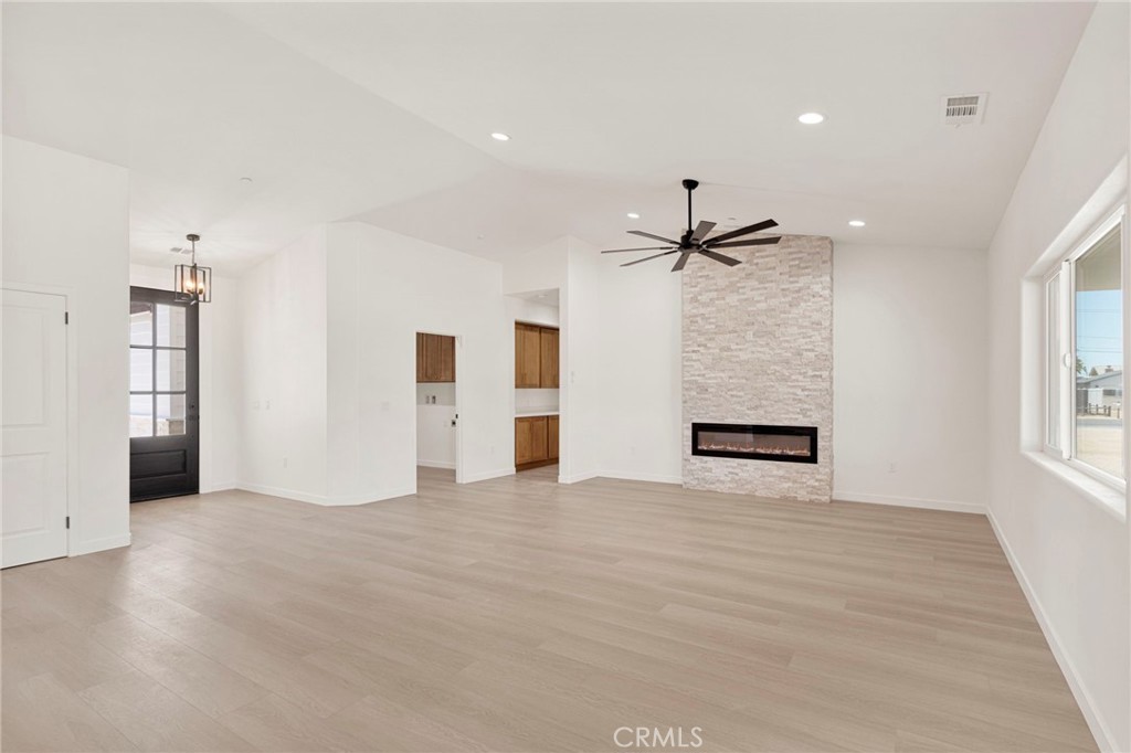 20112 Sahale Road Apple Valley, CA 92307 - Photo 9 of 67