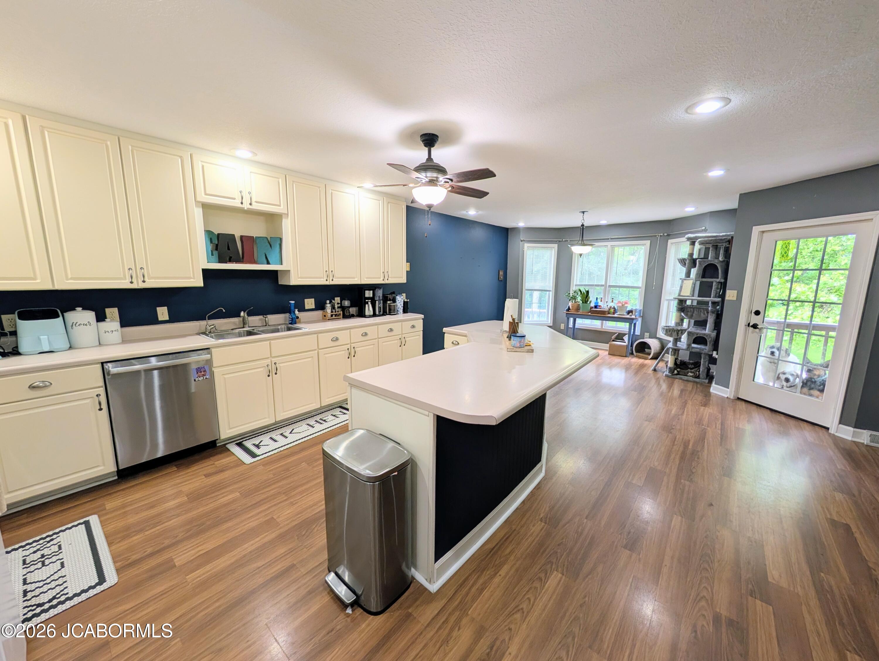 167 East Center Street Holts Summit, MO 65043 - Photo 2 of 54