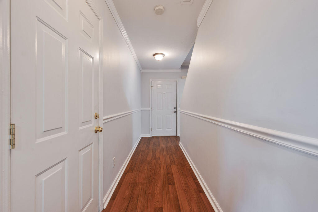 4073 Alexis Circle Chattanooga, TN 37406 - Photo 4 of 41 Entry Foyer