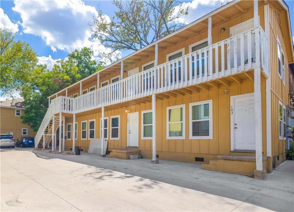 204 East 30th Street, Unit 103 Austin, TX 78705 - Photo 1 of 7 a view of a large building