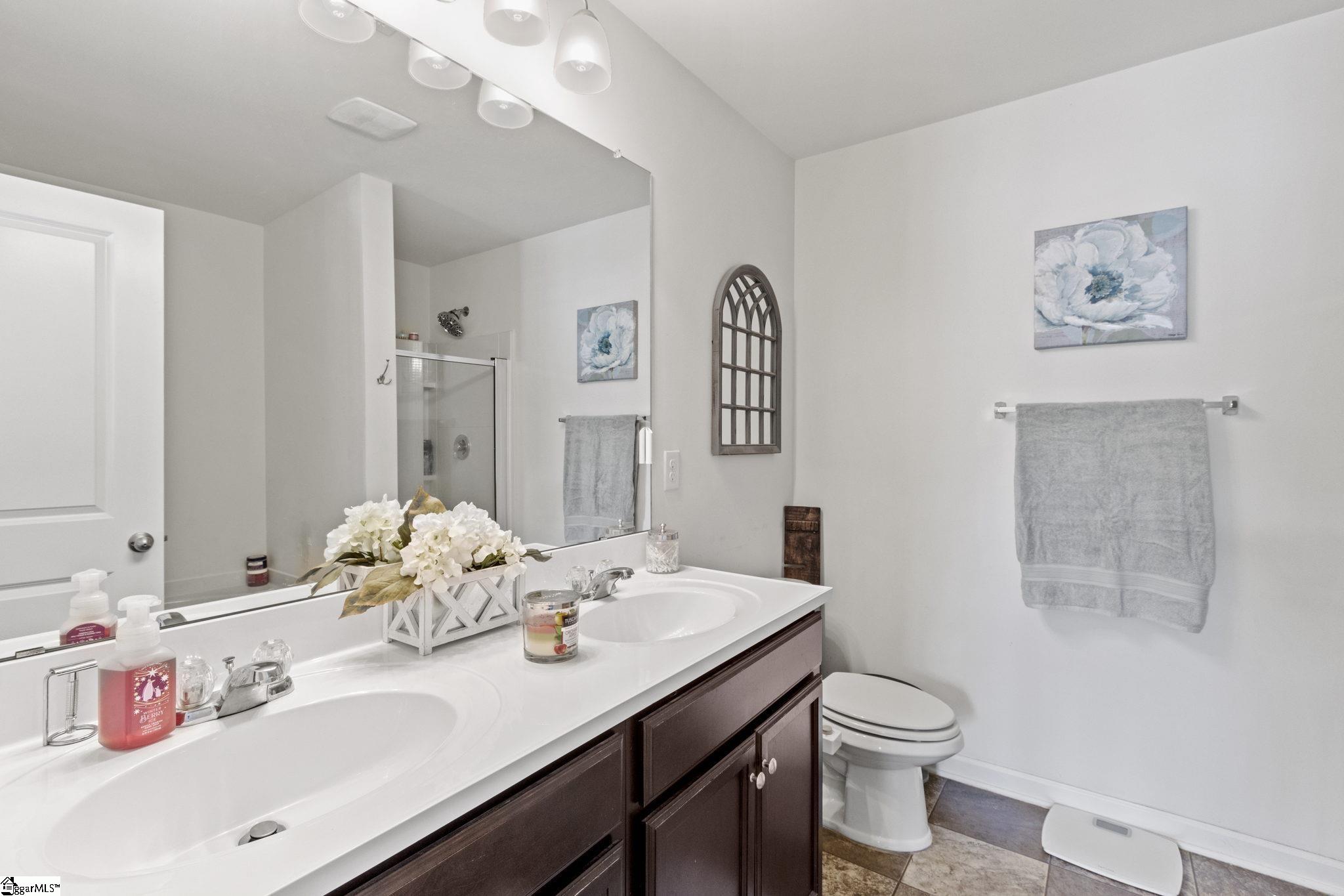 230 Addlestone Circle Fountain Inn, SC 29644 - Photo 11 of 20 Gallery Image 11