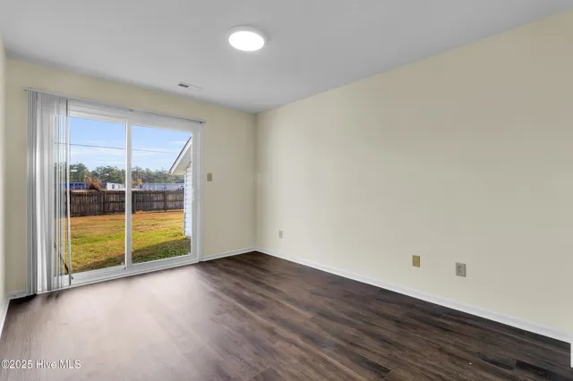 $1,250 | 118 Witten Circle, Unit B, Havelock, NC 28532