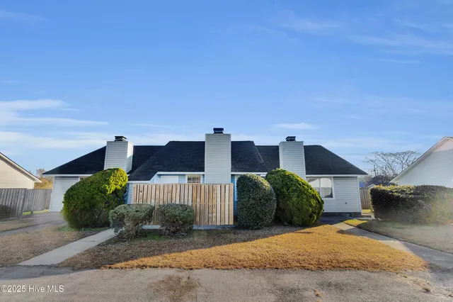 $1,250 | 118 Witten Circle, Unit B, Havelock, NC 28532