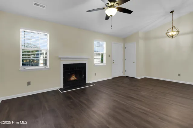 $1,250 | 118 Witten Circle, Unit B, Havelock, NC 28532