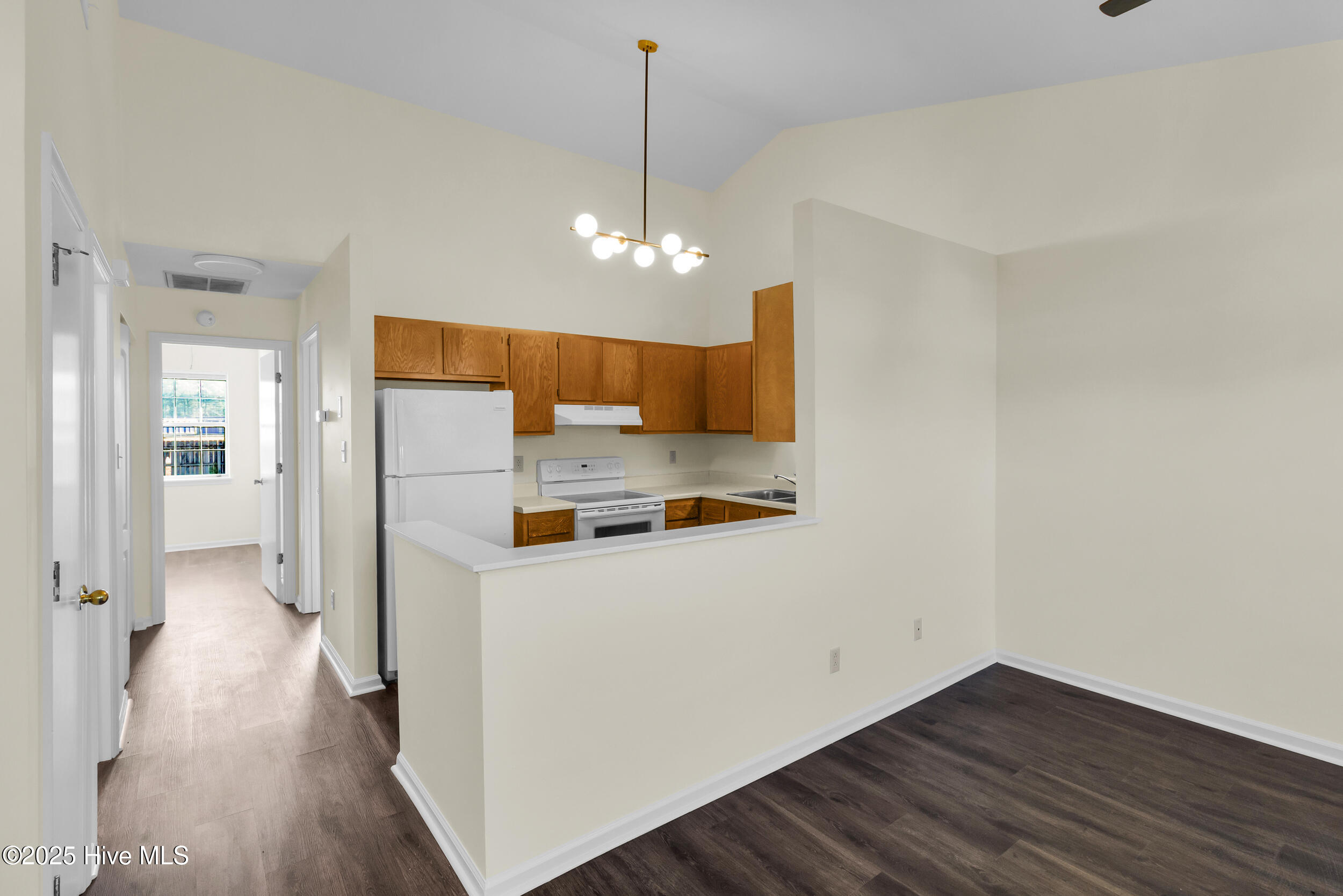 118 Witten Circle, Unit B Havelock, NC 28532 - Photo 8 of 29 8_15