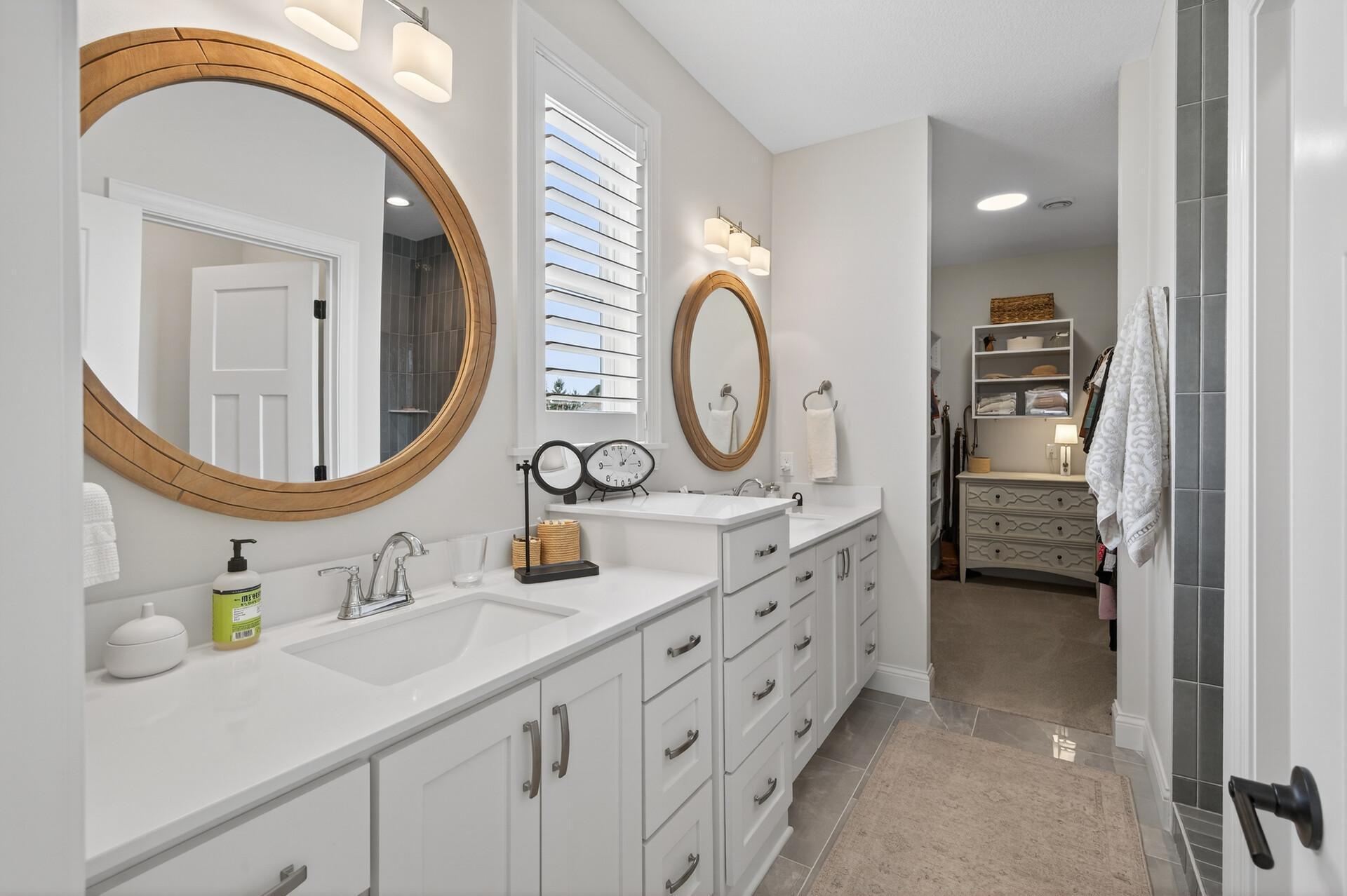 5039 Dale Ridge Road Woodbury, MN 55129 - Photo 5 of 42