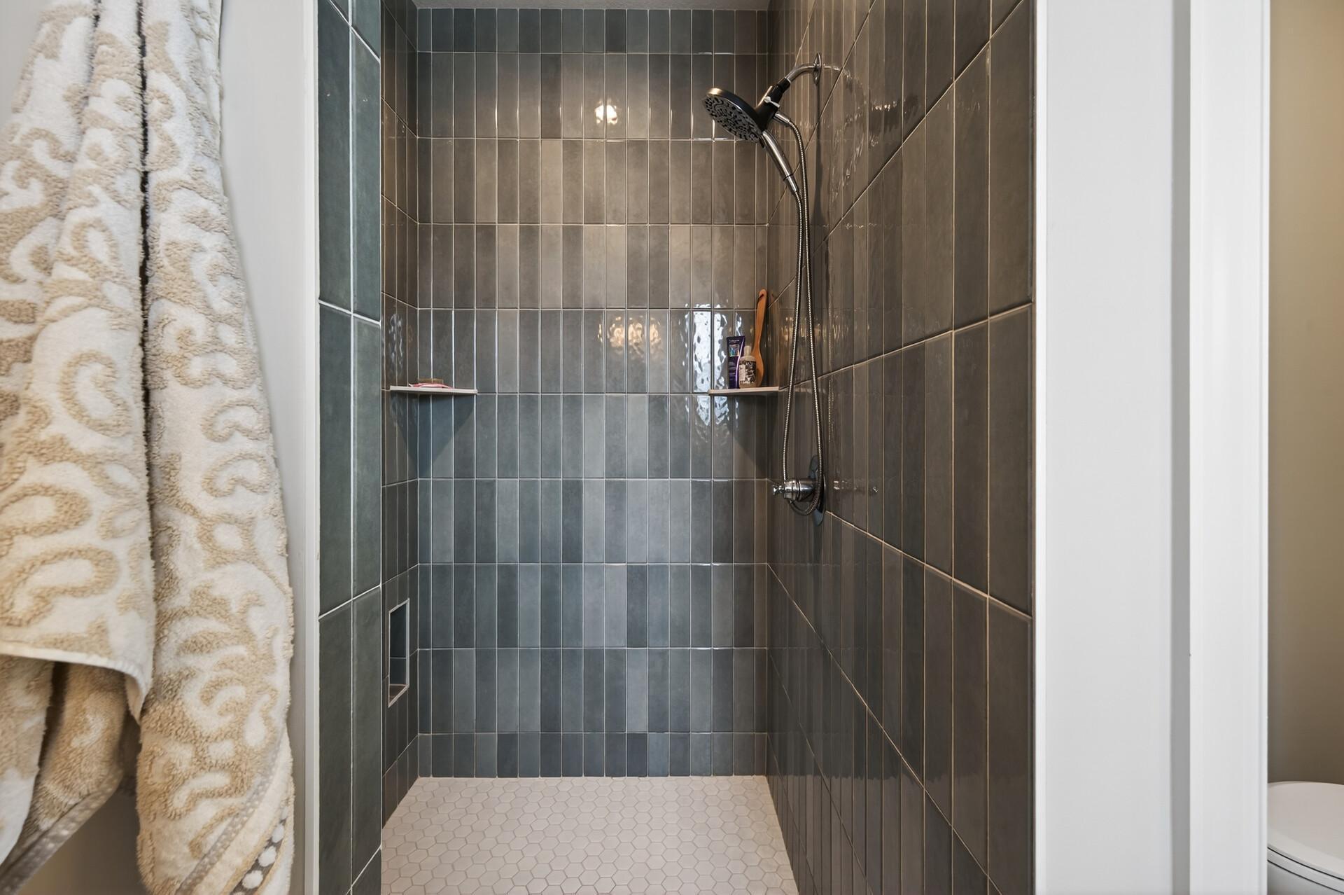 5039 Dale Ridge Road Woodbury, MN 55129 - Photo 6 of 42