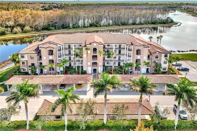 $469,000 | 9554 Trevi Court, Unit 4726, Naples, FL 34113