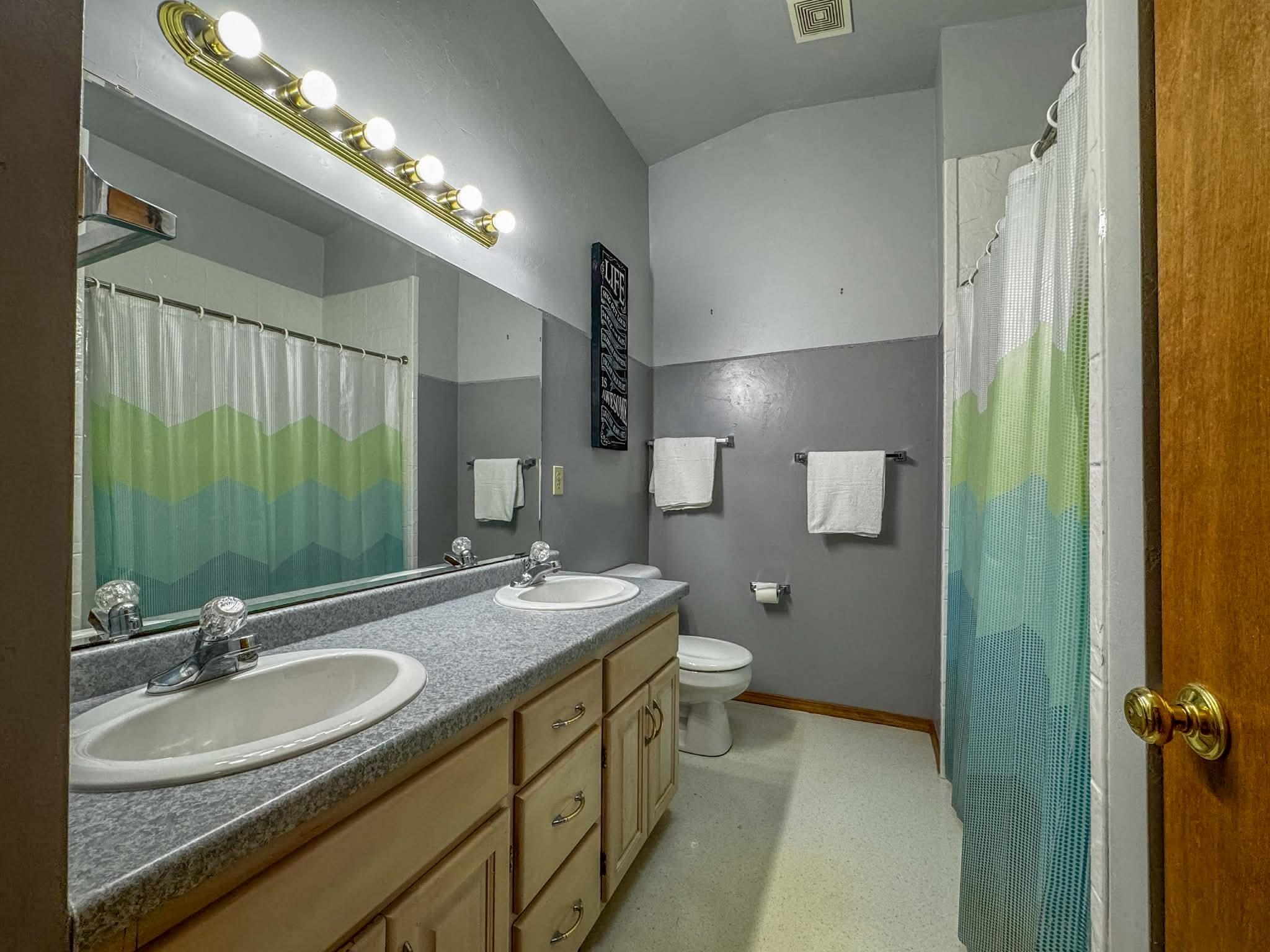 2575 Telluride Trail, Unit E Howard, WI 54313 - Photo 12 of 14