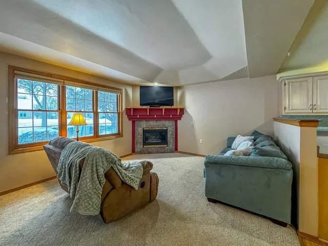$219,900 | 2575 Telluride Trail, Unit E, Howard, WI 54313