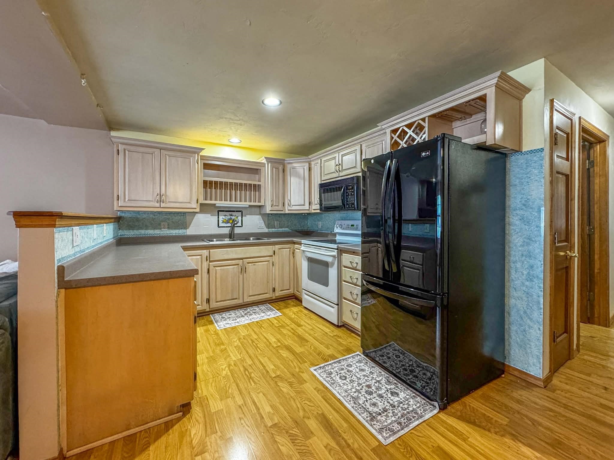 2575 Telluride Trail, Unit E Howard, WI 54313 - Photo 6 of 14