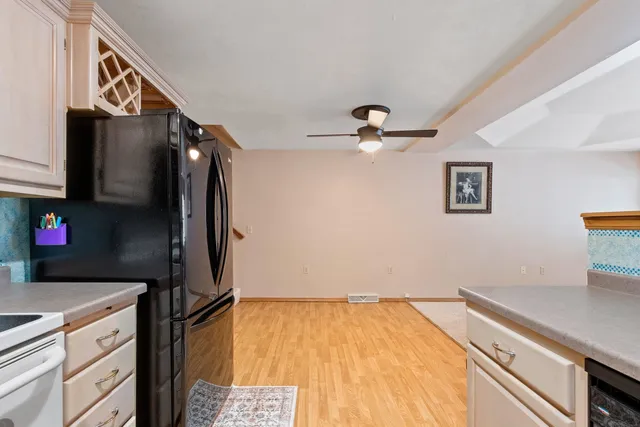 $219,900 | 2575 Telluride Trail, Unit E, Howard, WI 54313