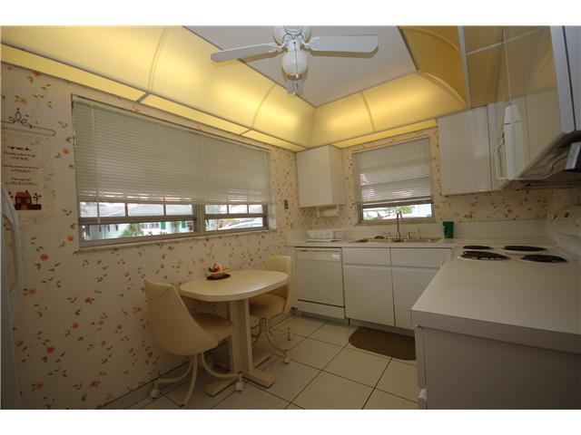 632 Hummingbird Lane, Unit 632 Delray Beach, FL 33445 - Photo 5 of 9 Additional Photo