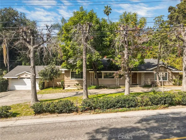 $1,999,000 | 1045 Sierra Madre Villa Avenue, Pasadena, CA 91107