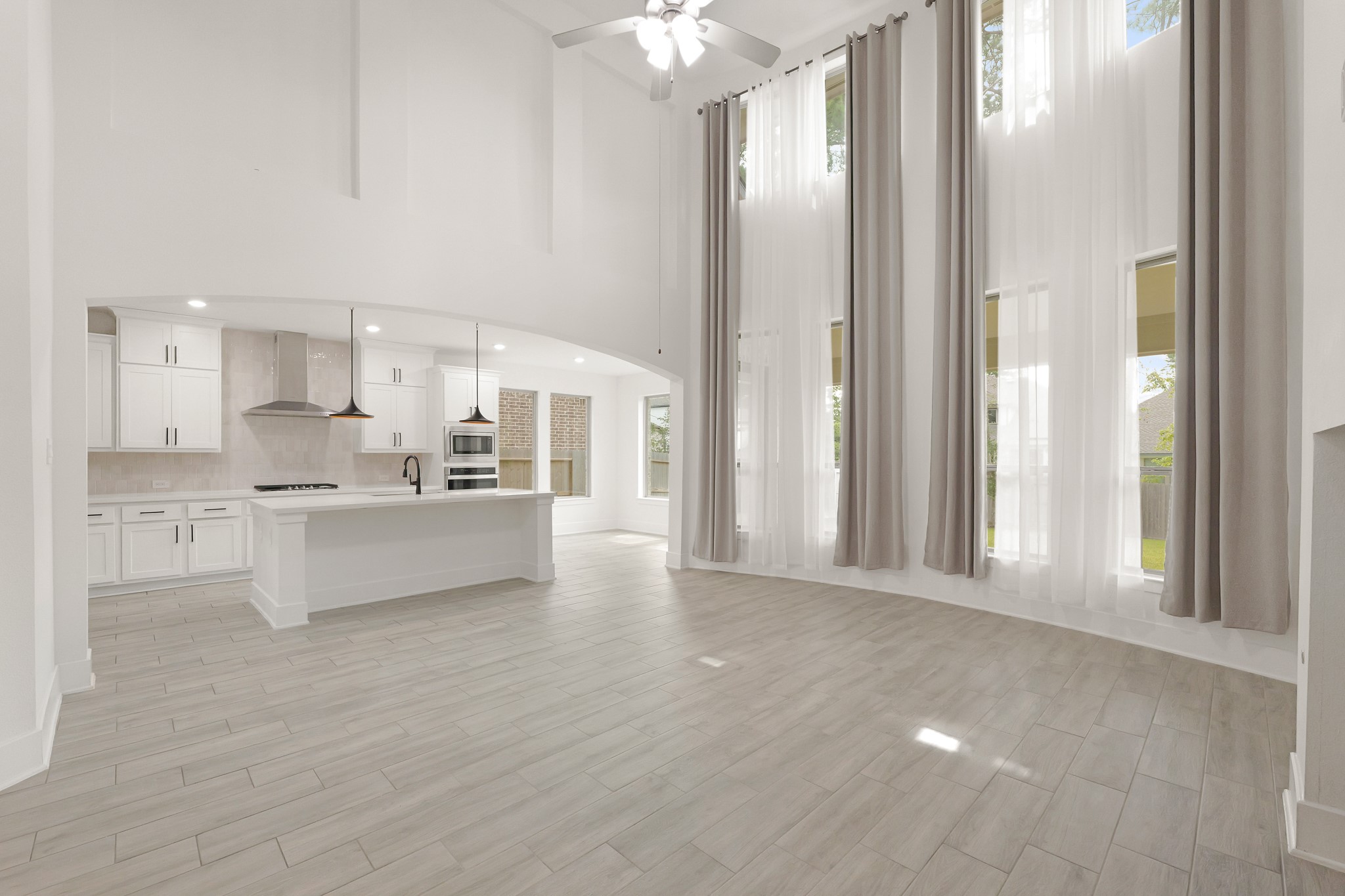 406 Nocturne Ridge Drive Willis, TX 77318 - Photo 15 of 43