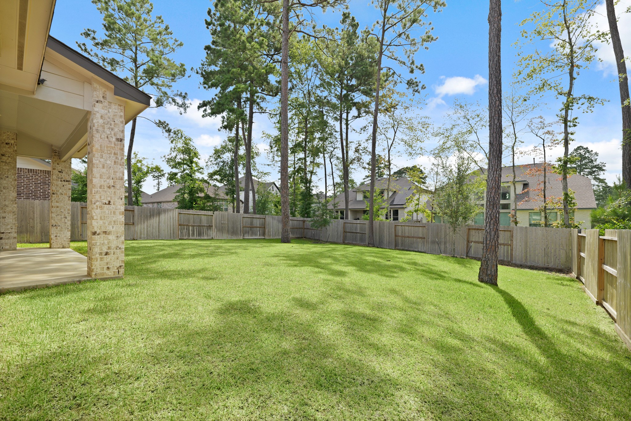 406 Nocturne Ridge Drive Willis, TX 77318 - Photo 4 of 43