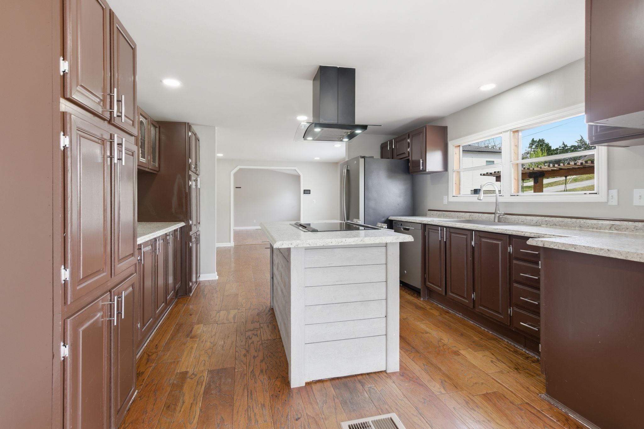 310 Larkin Springs Road Madison, TN 37115 - Photo 9 of 33