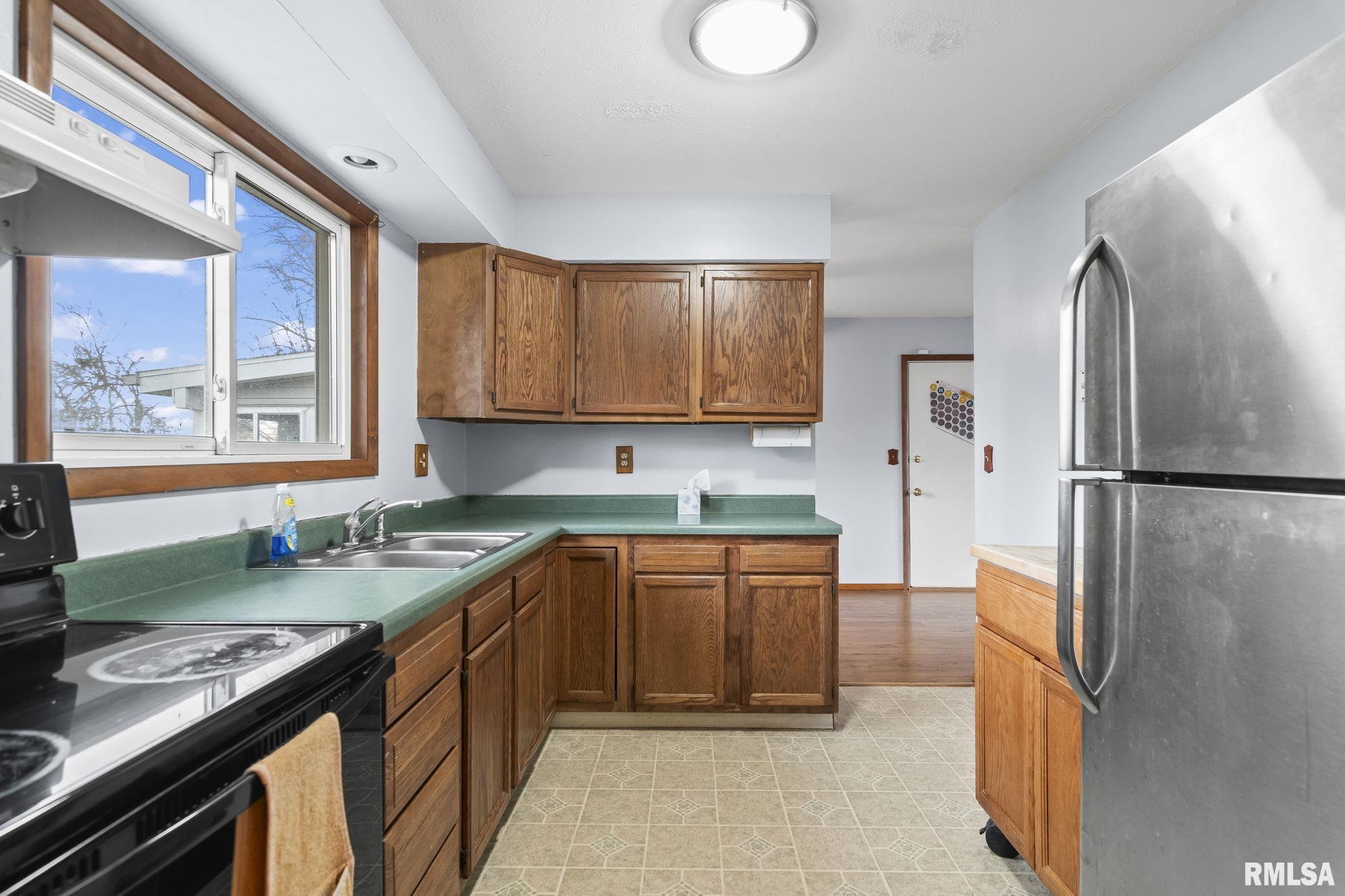 4616 Trevi Drive Springfield, IL 62703 - Photo 11 of 33 Gallery Image 11