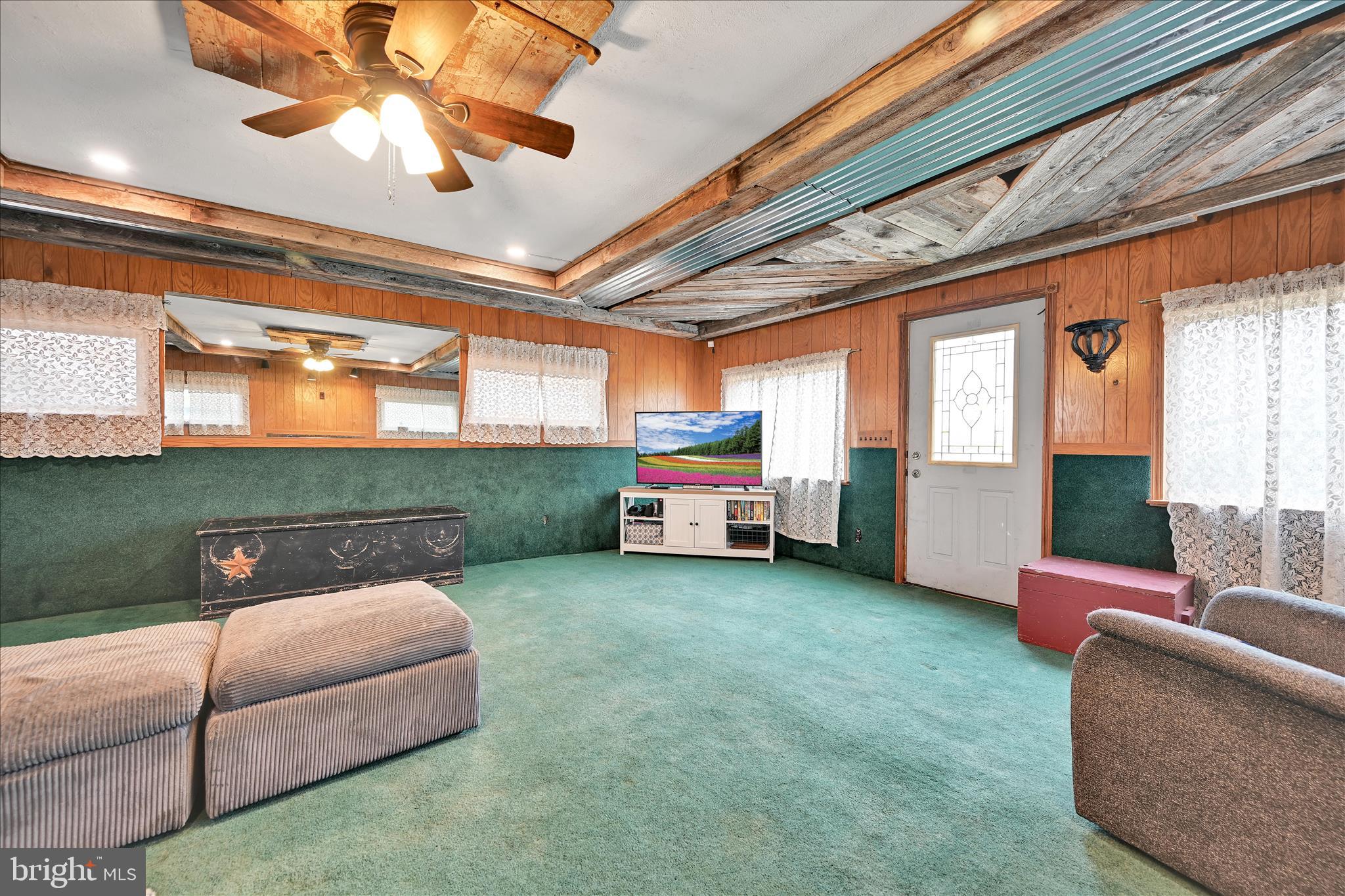 389 Sweet Arrow Lake Road Pine Grove, PA 17963 - Photo 26 of 59 Living Area