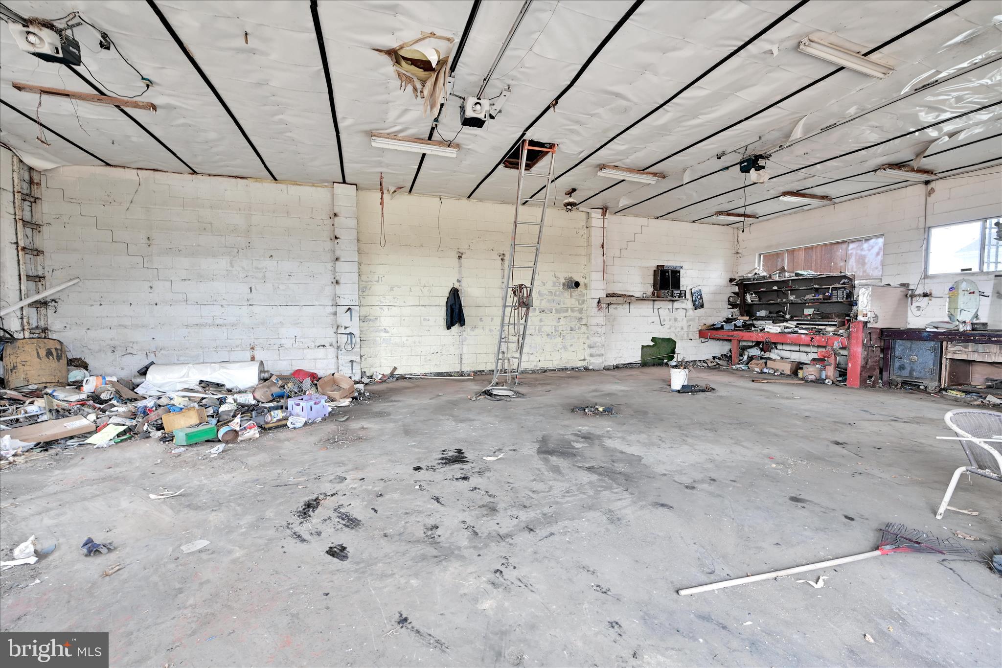 389 Sweet Arrow Lake Road Pine Grove, PA 17963 - Photo 48 of 59 a view of garage