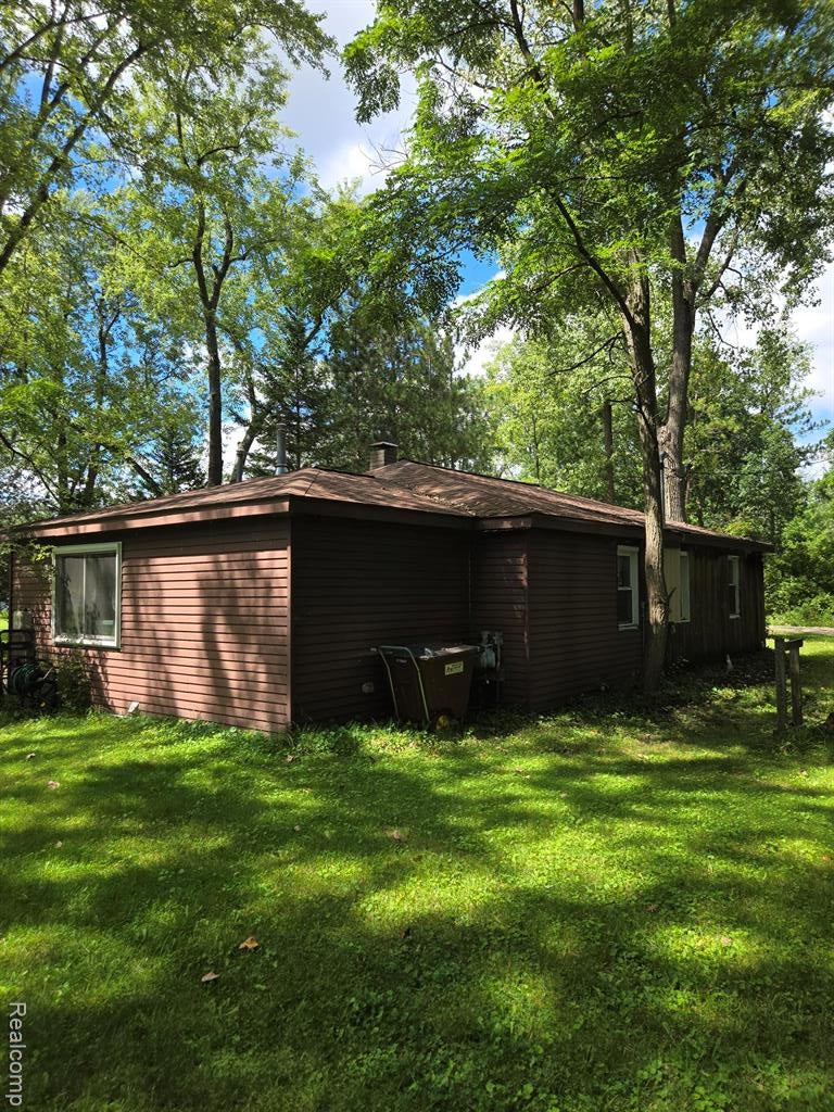 6429 Mabley Hill Road Fenton, MI 48430 - Photo 4 of 5 Gallery Image 4