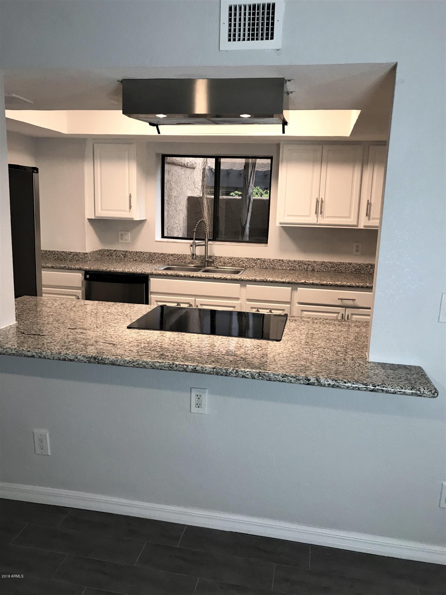 7438 Hum Road, Unit 106 Carefree, AZ 85377 - Photo 13 of 55 Bar