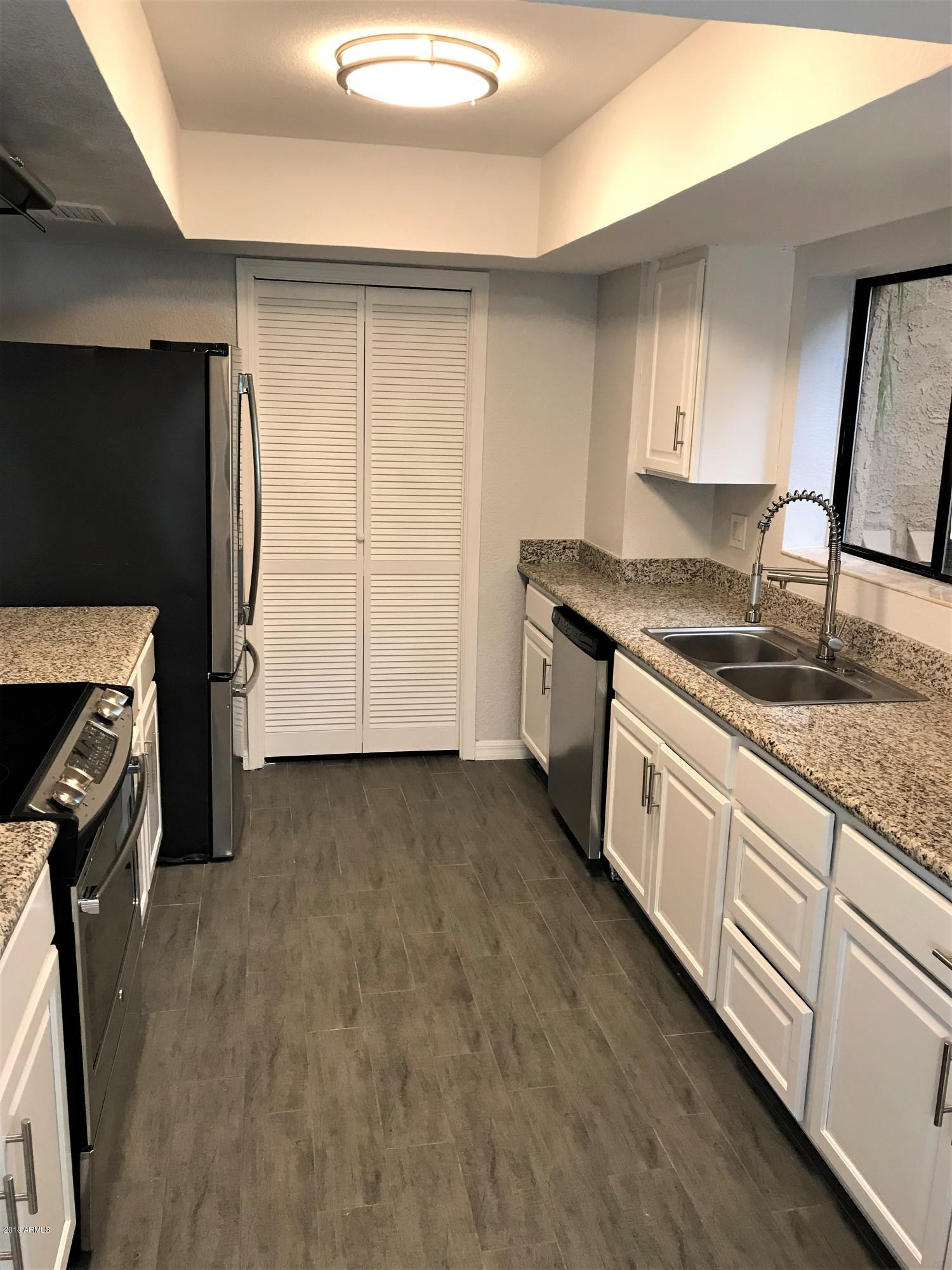 7438 Hum Road, Unit 106 Carefree, AZ 85377 - Photo 19 of 55 Kitchen3