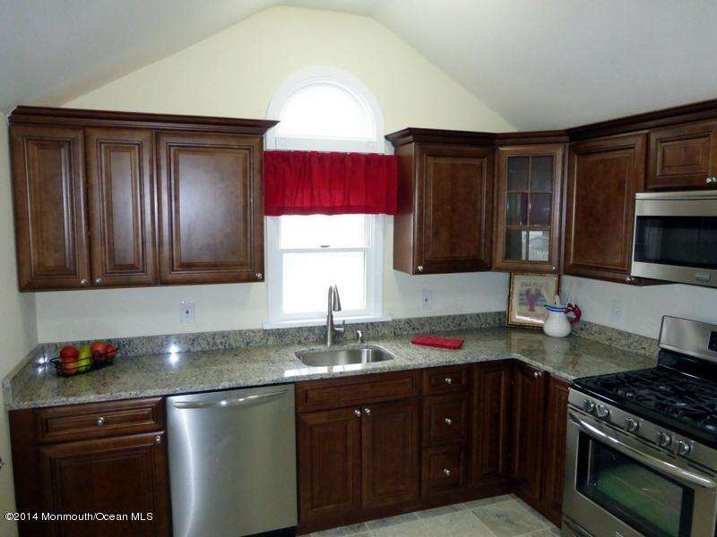 2102 River Road Point Pleasant, NJ 08742 - Photo 3 of 26 Kitchen (from table)