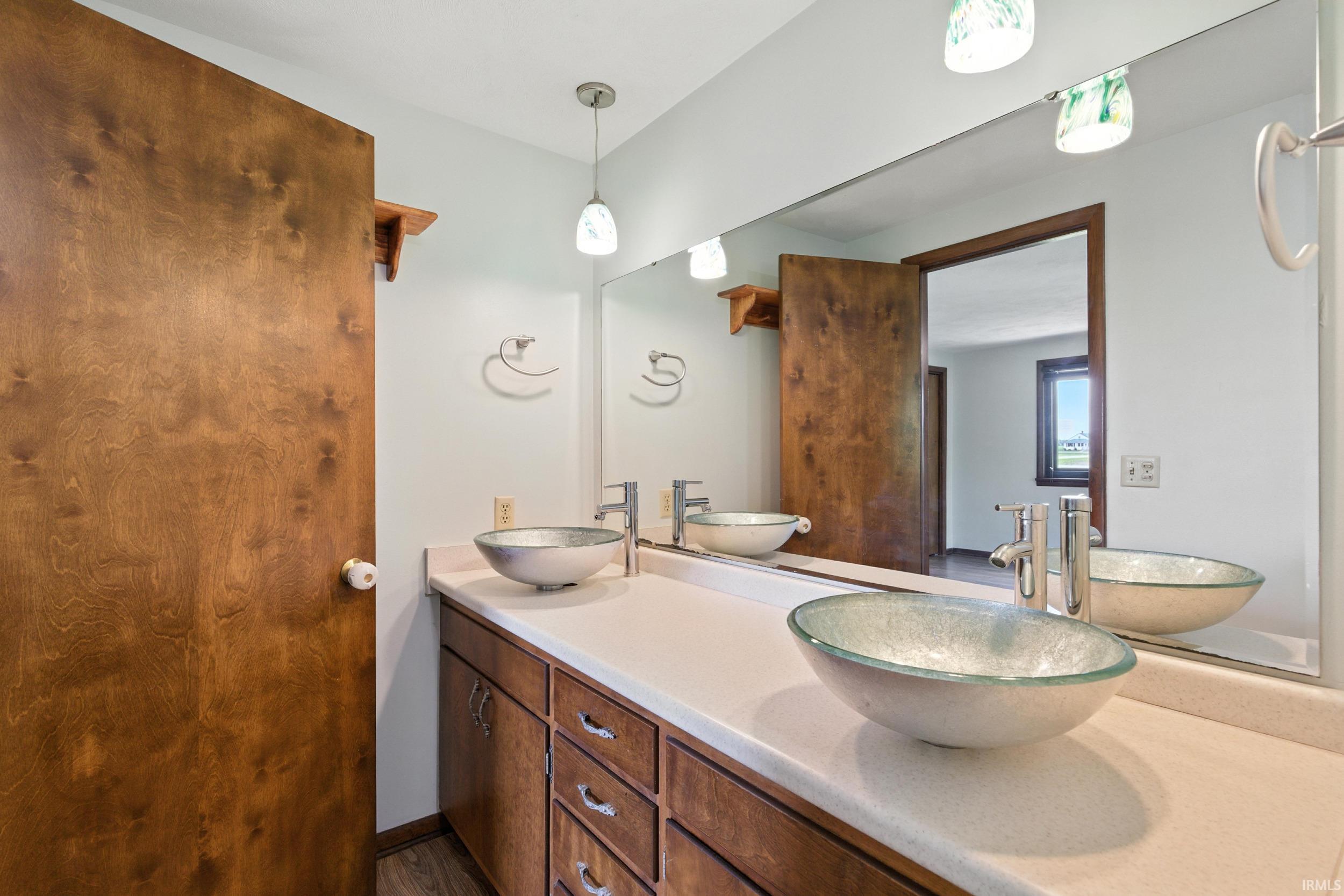 2090 South Warren Road Huntington, IN 46750 - Photo 29 of 34 Gallery Image 29