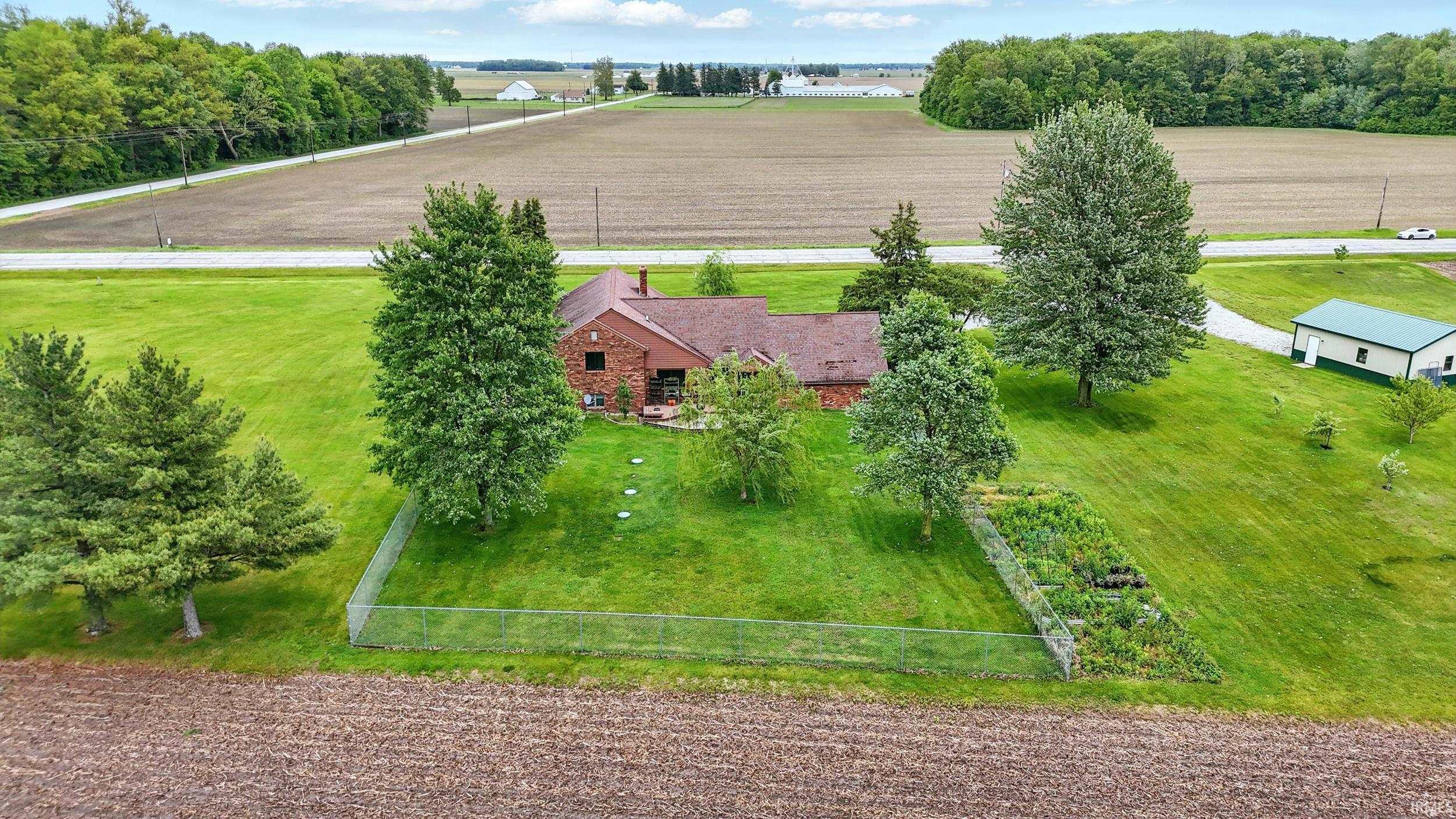 2090 South Warren Road Huntington, IN 46750 - Photo 3 of 34 Gallery Image 3