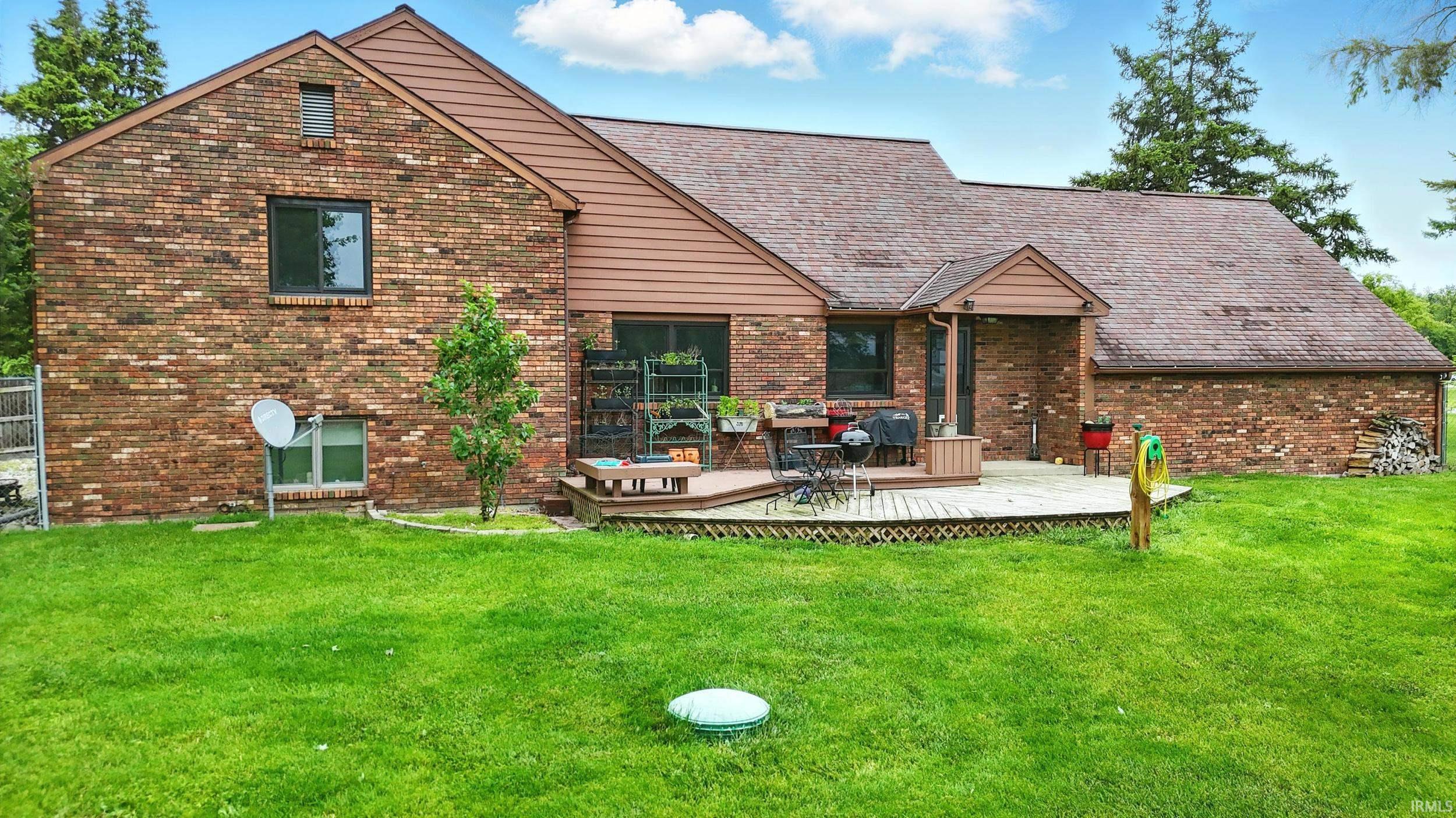 2090 South Warren Road Huntington, IN 46750 - Photo 5 of 34 Gallery Image 5