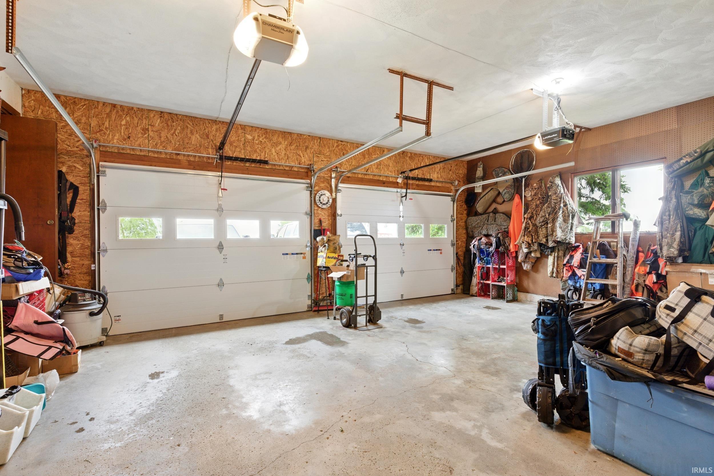 2090 South Warren Road Huntington, IN 46750 - Photo 8 of 34 Gallery Image 8