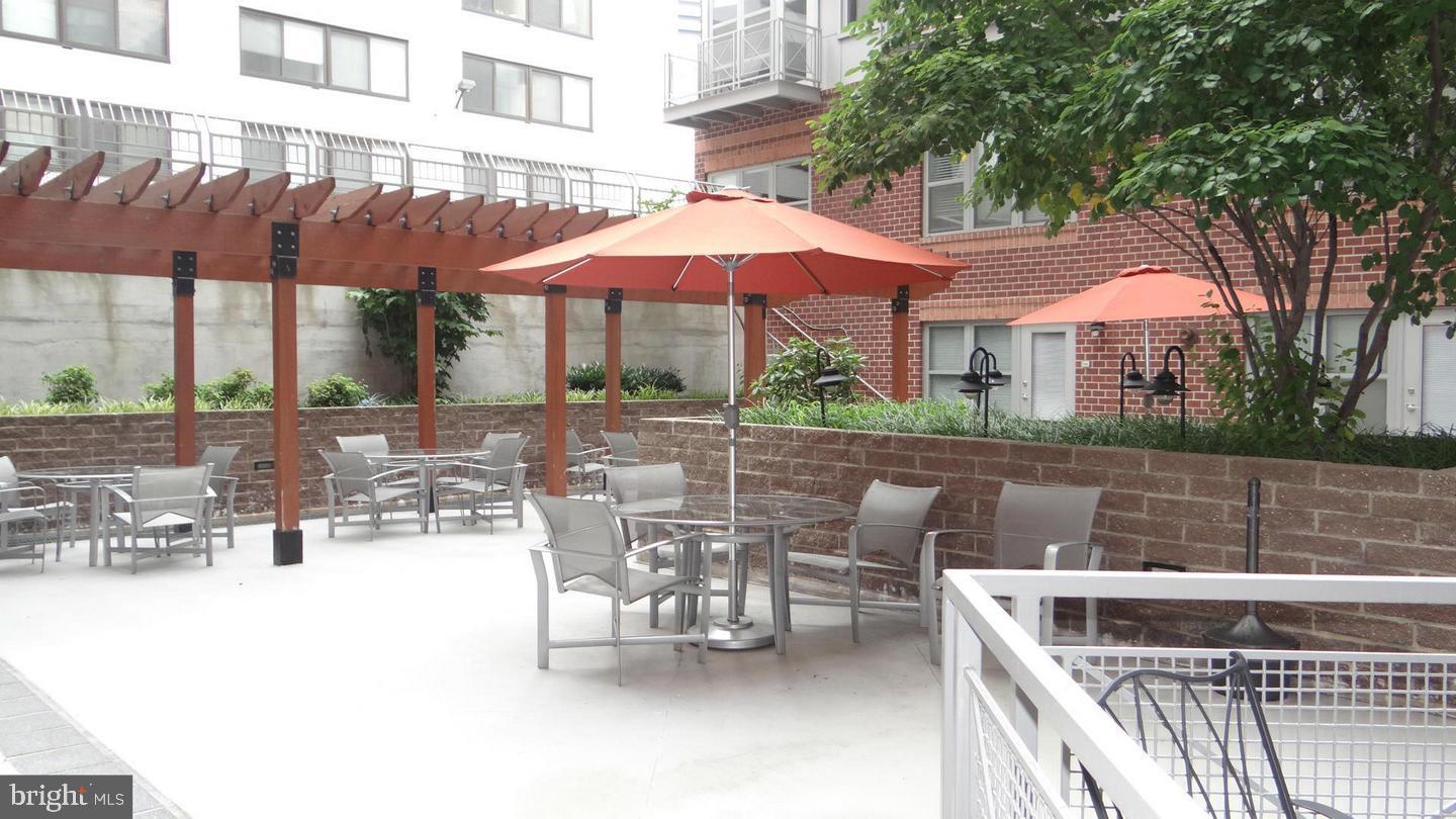 1300 N Street Northwest, Unit 812 Washington, DC 20005 - Photo 19 of 20