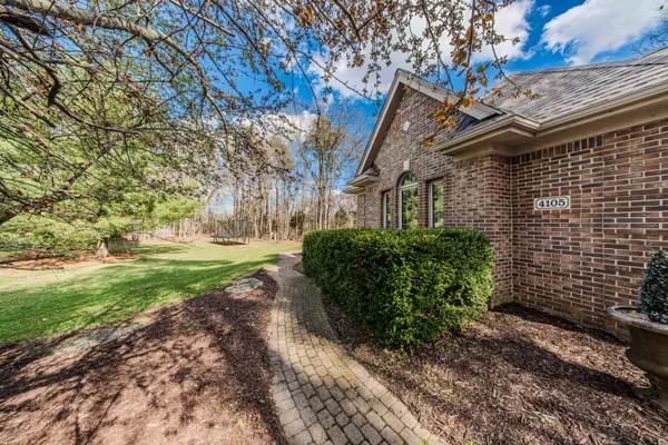 $535,000 | 4105 Eucalyptus Way, Pinckney, MI 48169